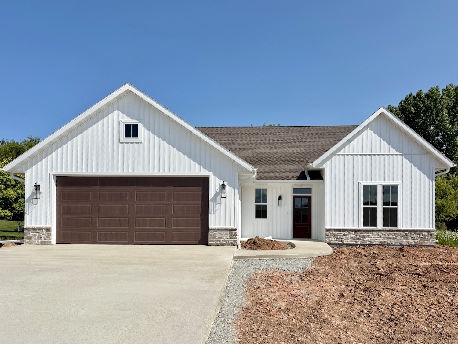 W6838 Goldfinch Drive