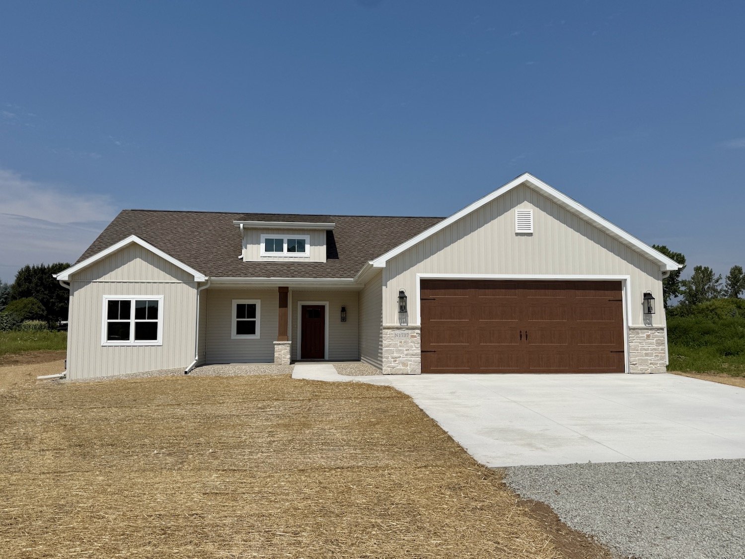N1737 Red Cardinal Drive