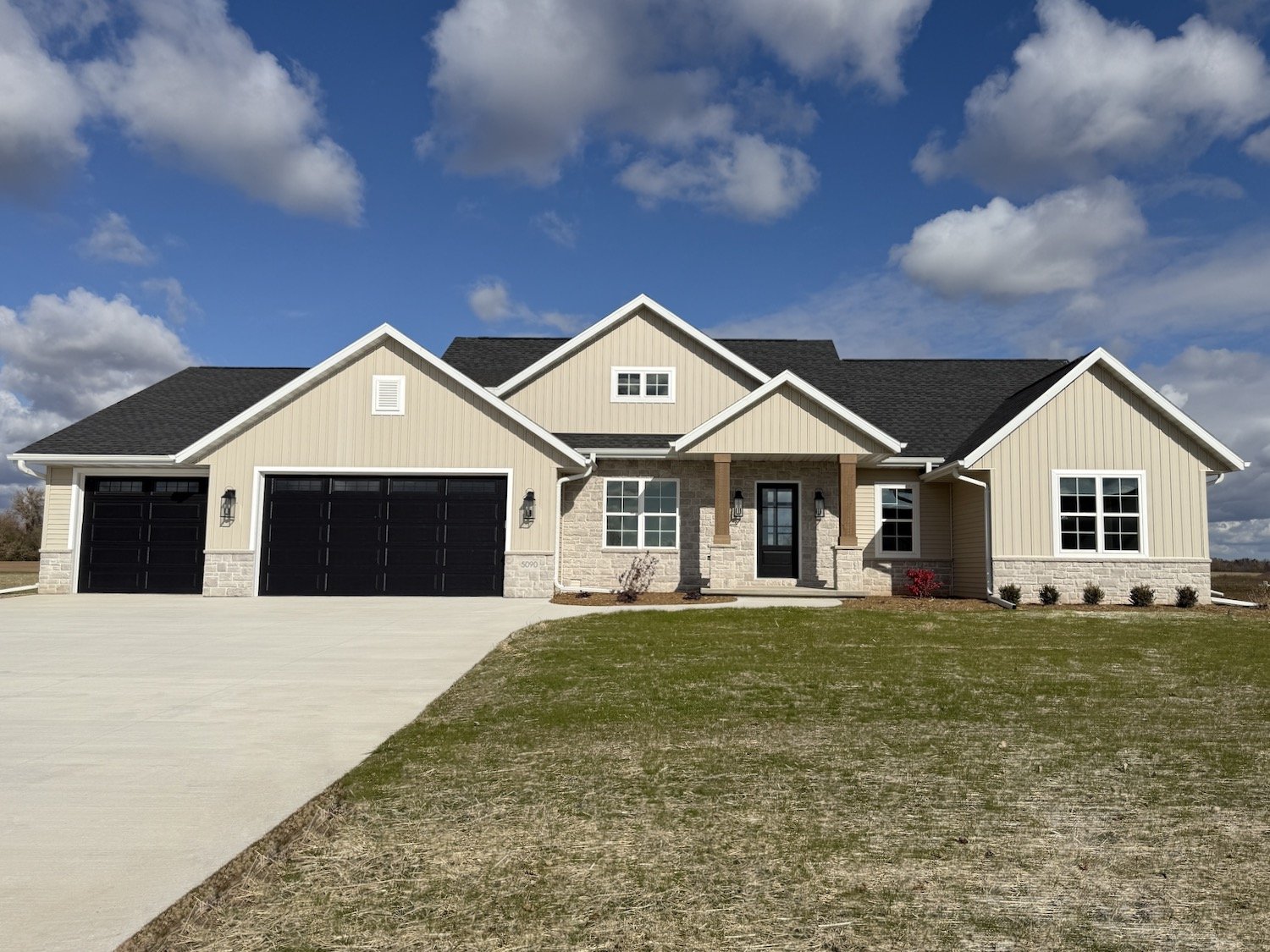 5090 N Cobble Creek Drive