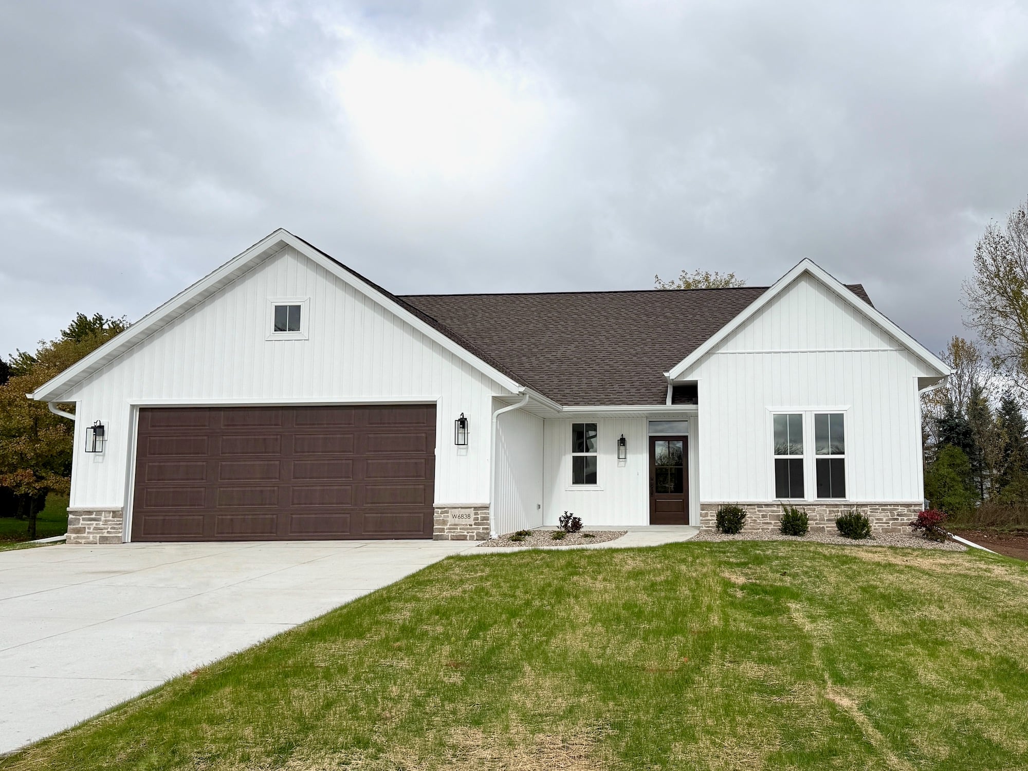 W6838 Goldfinch Drive